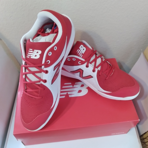 New Balance Fresh Foam Baseball Cleats Mens Size 16 Red White Metal Nwt - Picture 1 of 10